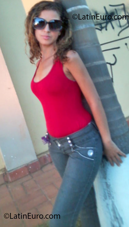 Date this charming Brazil girl Pollyana from Uruacu BR7347