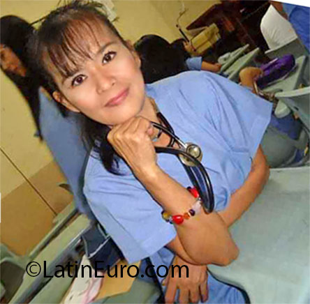 Date this athletic Philippines girl Librada from Manila PH536