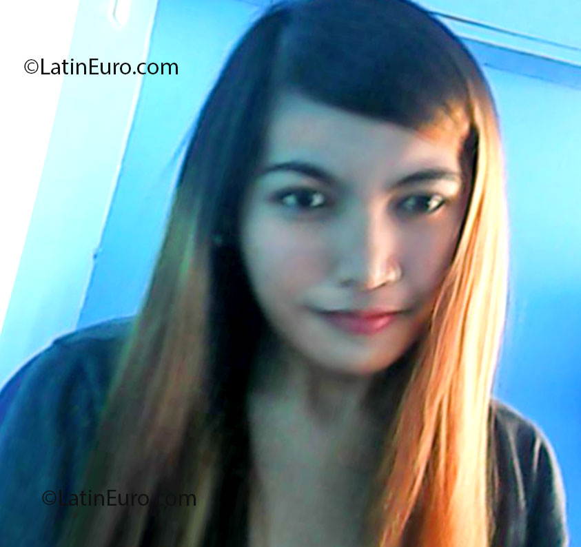 Date this charming Philippines girl Rhona from Pampanga PH545