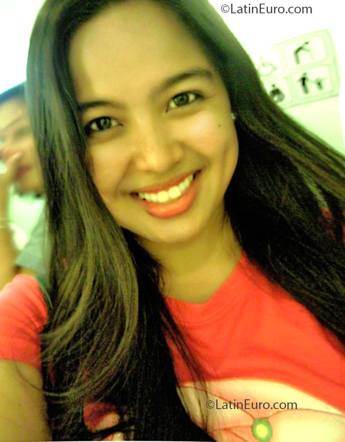 Date this sensual Philippines girl Jennifer from Cebu City PH548