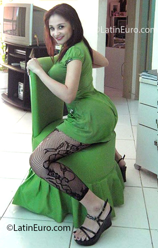 Date this lovely Brazil girl Tatyane from Rio De Janeiro BR7510