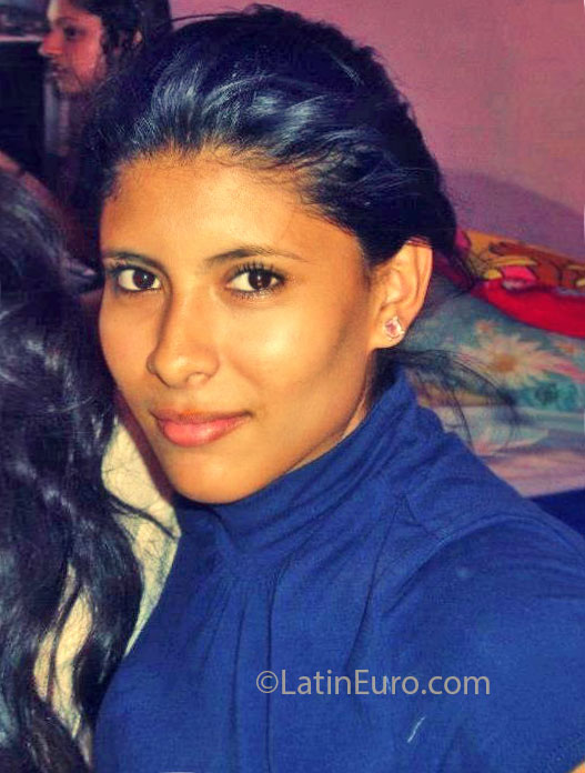 Date this beautiful Honduras girl Fabiola77 from Cortes HN804