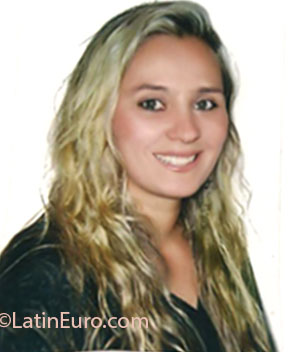 Date this athletic Brazil girl Gleisekely from Brasilia BR7518