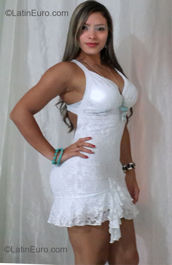 Date this pretty United States girl Jessica from Miami CO15296