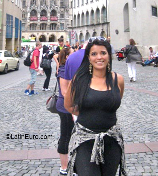 Date this delightful Brazil girl Susana from Brasilia BR7569