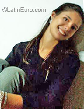 Date this pretty Brazil girl Bruna from Blumenau BR8215