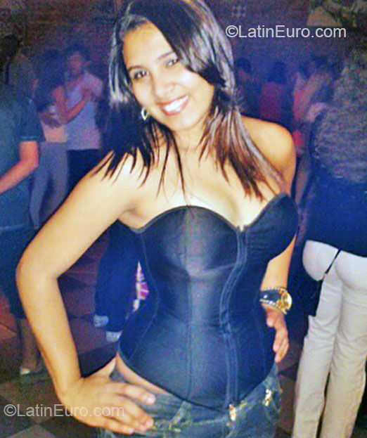 Date this happy Brazil girl Kamila from Sao Paulo BR7606