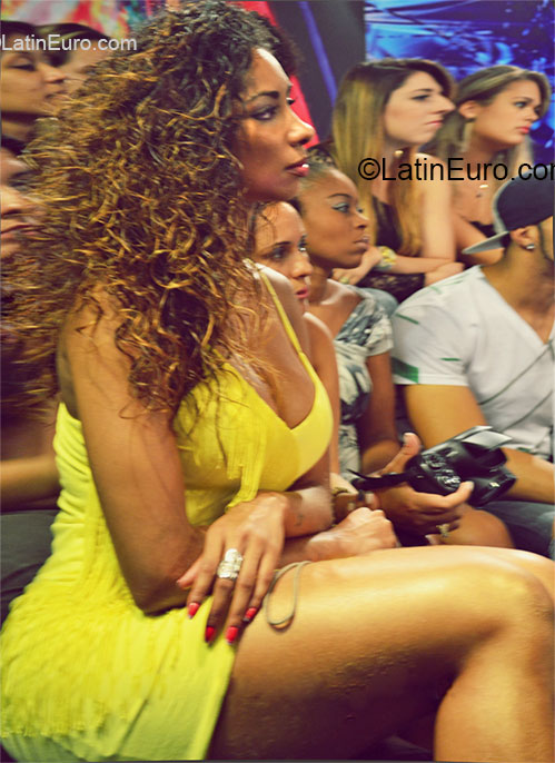 Date this nice looking Brazil girl Juliana from Sao Paulo BR7636