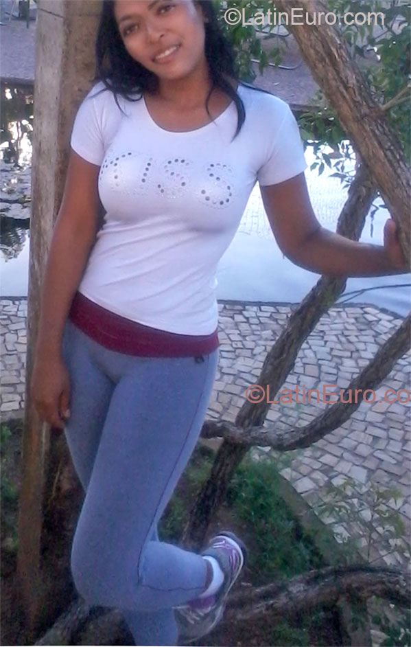 Date this delightful Brazil girl Rosilene from Belo Horizonte BR7646