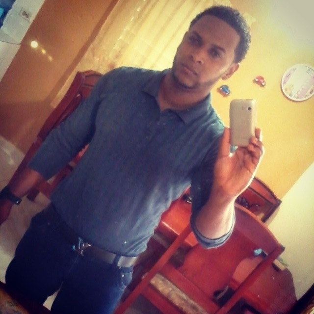 Date this pretty Dominican Republic man Lewis from Santo Domingo DO15189