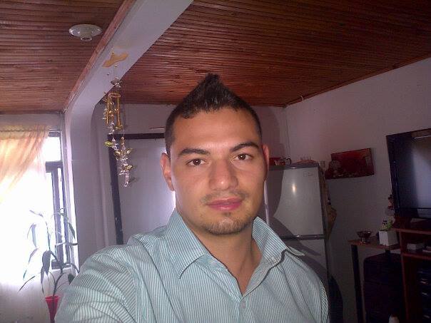 Date this foxy Colombia man Mario andres si from Pereira CO12635