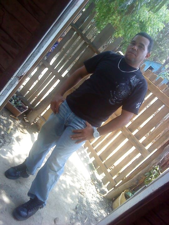 Date this sensual Dominican Republic man Carlos jose nue from Mao DO15248