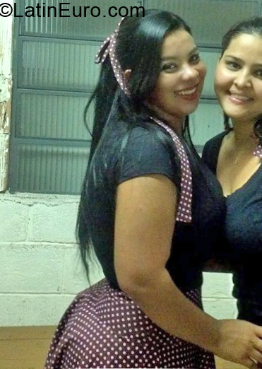 Date this beautiful Brazil girl Sofia from Divinopolis BR7711