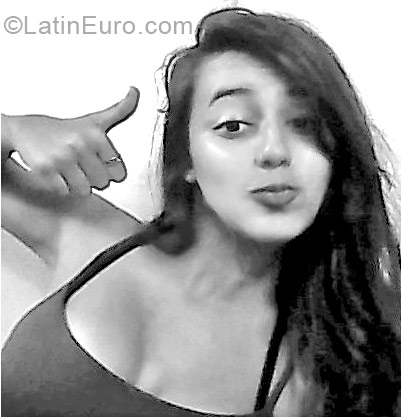 Date this stunning Brazil girl Nycolle from Sao Paulo BR7723