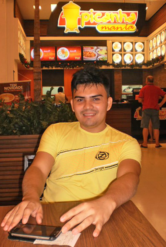 Date this voluptuous Brazil man Alessandro from Manaus BR7732