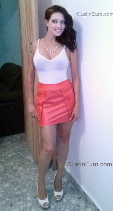 Date this sultry Brazil girl Danielle from Vespasiano BR7736