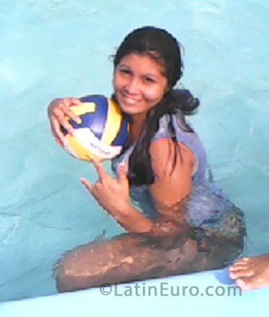 Date this cute Brazil girl Raquel from Sao Luis BR8652