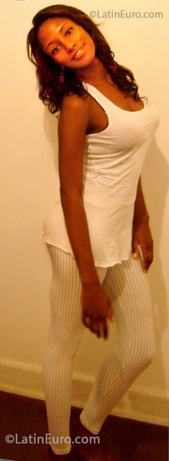 Date this tall Brazil girl Jennifer from Sao Paulo BR7785