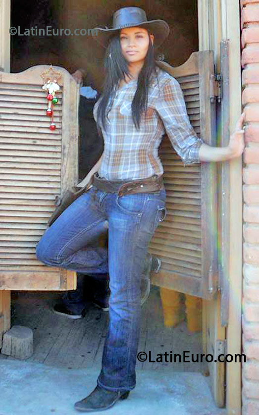 Date this delightful Mexico girl Karina from Guadalajara MX1073