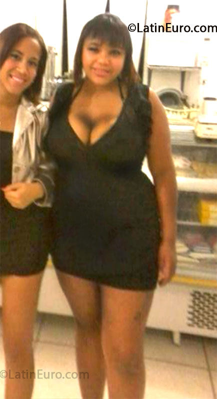 Date this athletic Brazil girl Saionara from Bom Jardim BR7871