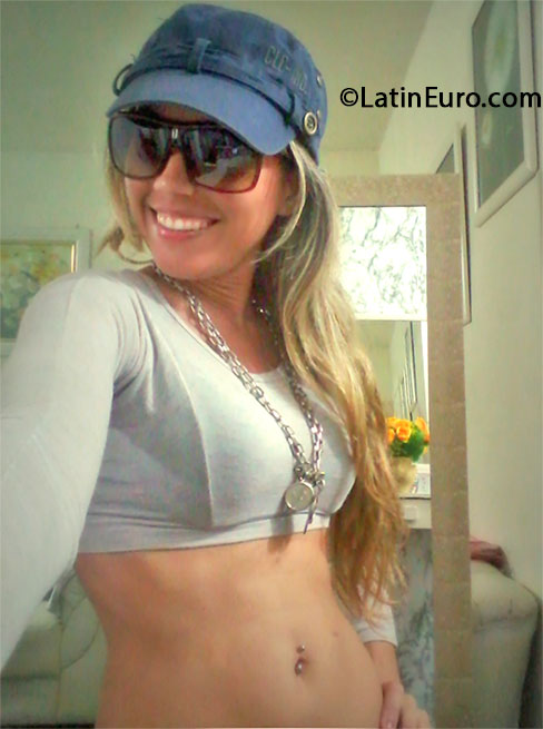 Date this stunning Brazil girl Raquel Debora from Rio De Janeiro BR7902