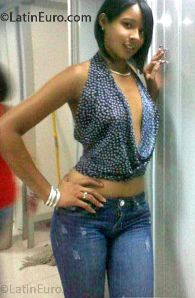 Date this tall Dominican Republic girl Suleidy from Santiago DO32784