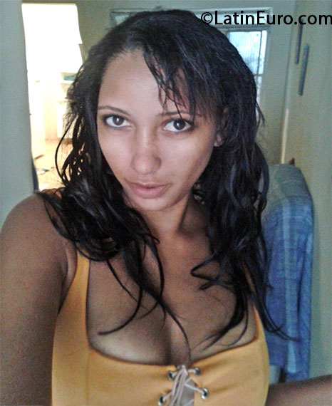 Date this beautiful Brazil girl Vanessa from Rio De Janeiro BR7959