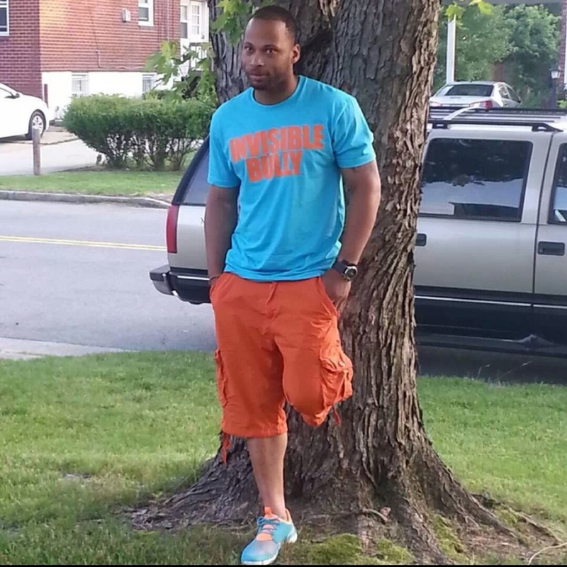 Date this athletic United States man Latif from Washington US14405