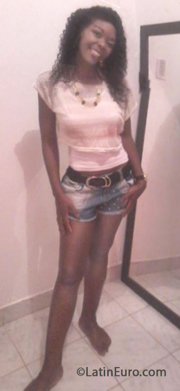 Date this delightful Brazil girl Monica from Rio De Janeiro BR7978