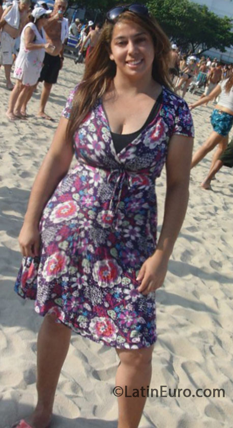 Date this georgeous Brazil girl Suellen from Rio De Janeiro BR8451