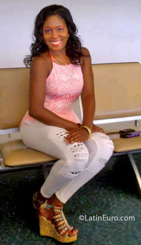 Date this good-looking United States girl Tamar from Bronx US21397