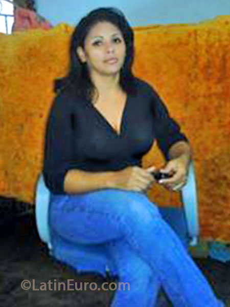 Date this georgeous Brazil girl Andreia from Fernandopolis BR8019
