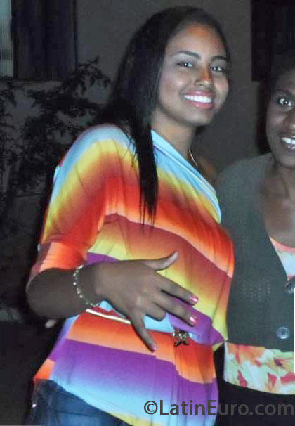 Date this foxy Brazil girl Palloa from Muriae BR8022