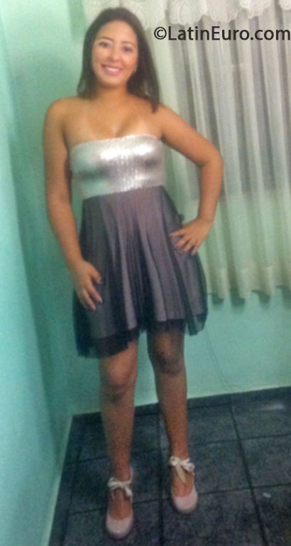 Date this lovely Brazil girl Thamiris from Rio De Janeiro BR8028