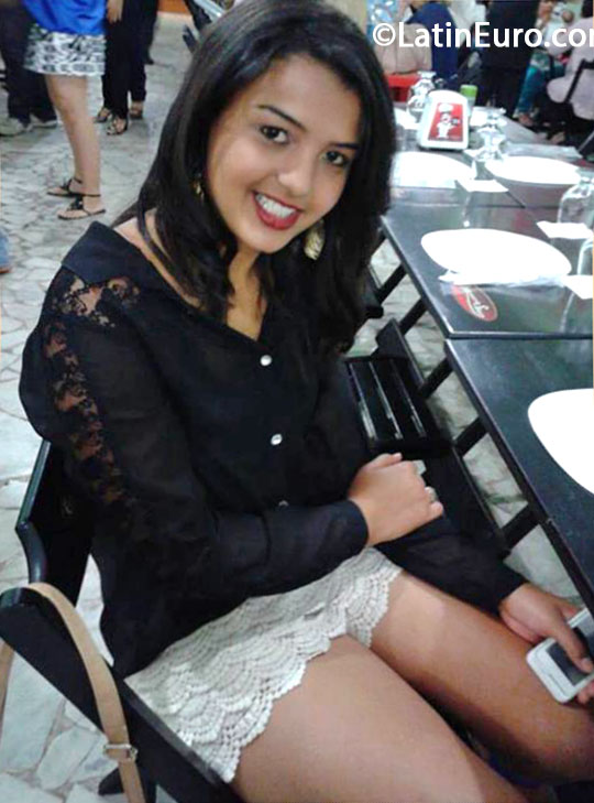 Date this gorgeous Brazil girl Daiane from Birigui BR8054