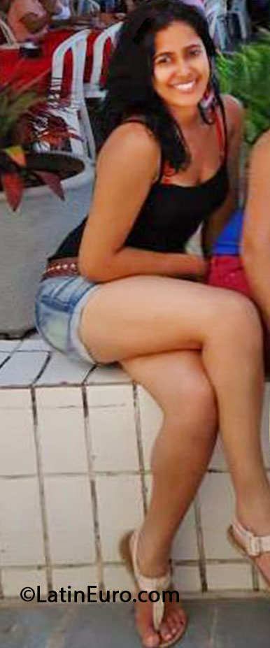 Date this voluptuous Brazil girl Jesica from Recife BR8120