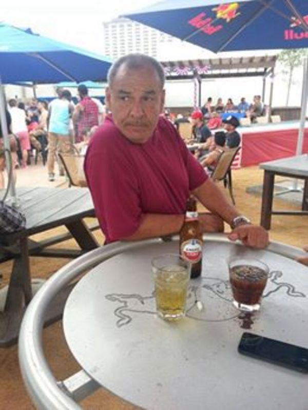Date this attractive United States man Robert from Houston US14560