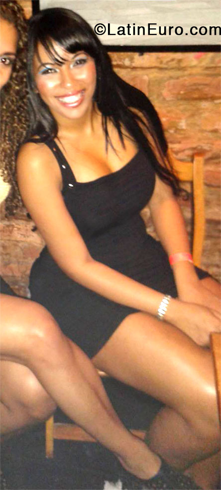 Date this stunning Brazil girl Shirley from Rio De Janeiro BR8148