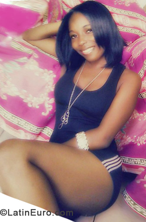 Date this voluptuous Honduras girl Marissa from La Ceiba HN900