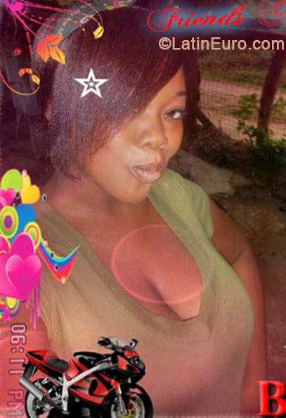 Date this voluptuous Jamaica girl Stacy from Portmore JM1382
