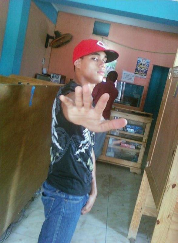 Date this tall United States man Erick from Santiago US14653