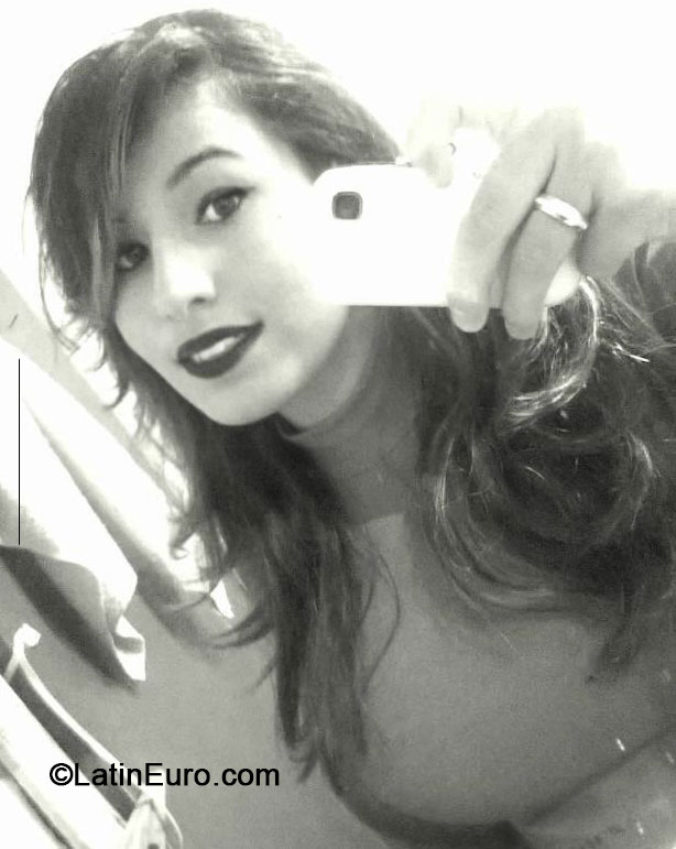 Date this voluptuous Brazil girl Alice from Ponta Grossa BR8265