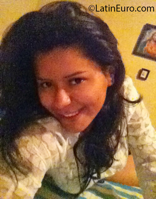 Date this funny Honduras girl Rousy from Tegucigalpa HN907