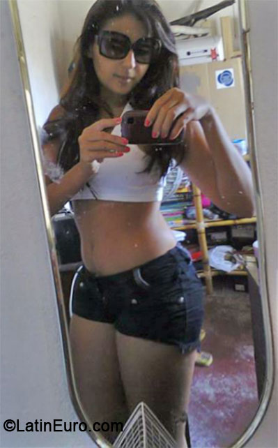 Date this attractive Brazil girl Vanda from Natal BR8338