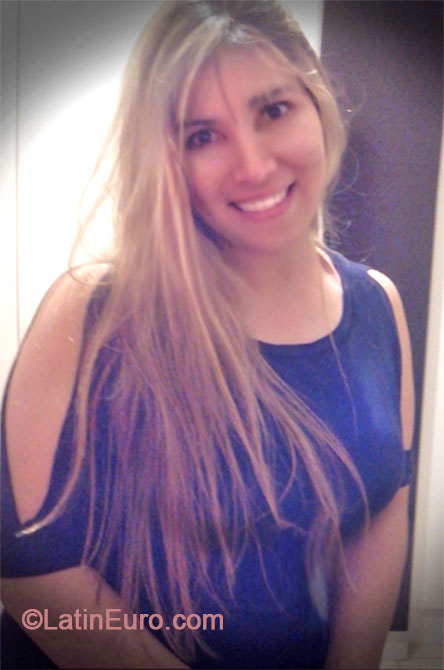 Date this passionate Brazil girl Elizangela from Curitiba BR8362