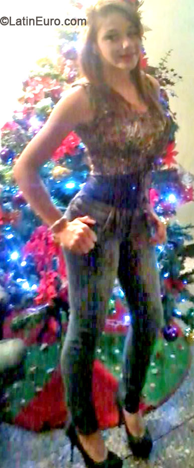 Date this cute Venezuela girl Oriena from Caracas VE121