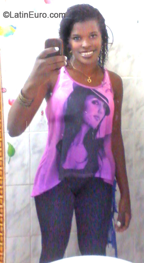 Date this hot Brazil girl Sulane from Rio De Janeiro BR8373