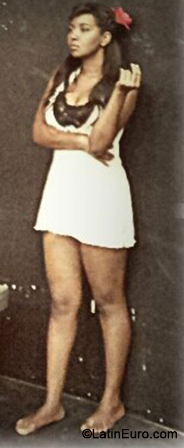 Date this sensual Brazil girl Carina from Betim BR8423