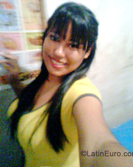 Date this tall Venezuela girl Yuleysi from carab obo VE128
