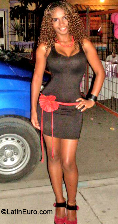 Date this athletic Ecuador girl Sandy from Guayaquil EC165